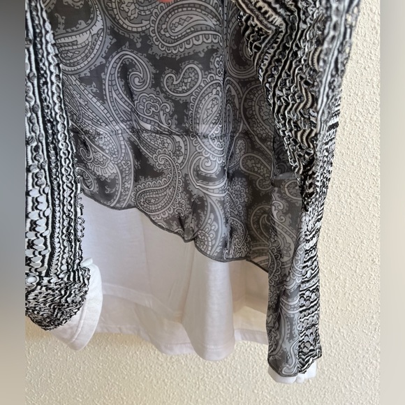 One World black and white tank - Picture 6 of 8